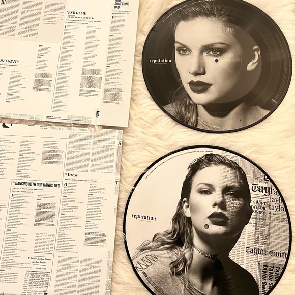 Taylor Swift Limited Edition Reputation Vinyl - Picture 8 of 13